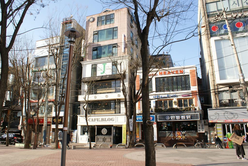 J Guesthouse Seoul Exterior photo